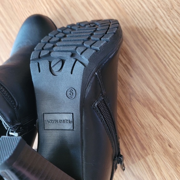 2/$45 Jaclyn Smith booties - Picture 3 of 4